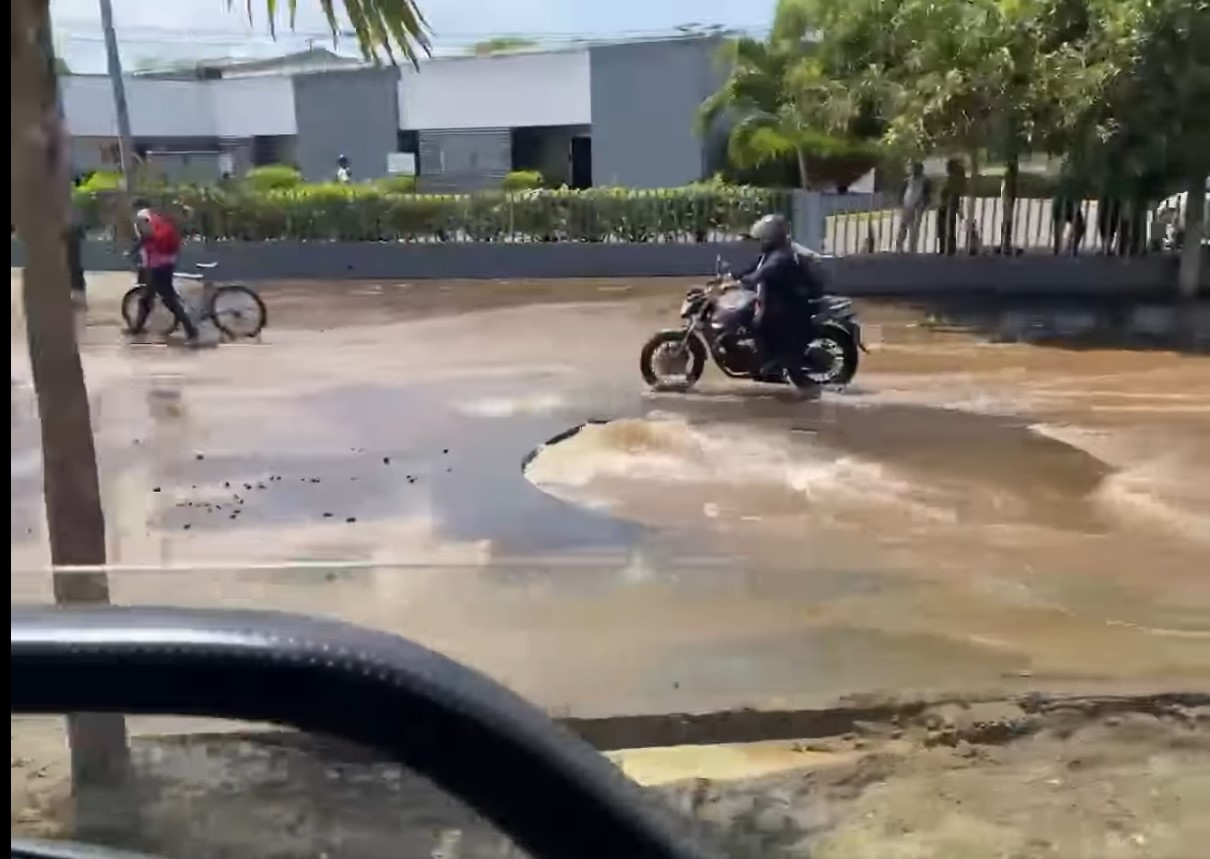 Realizan trabajos de reparación en tuberías de agua potable en Managua