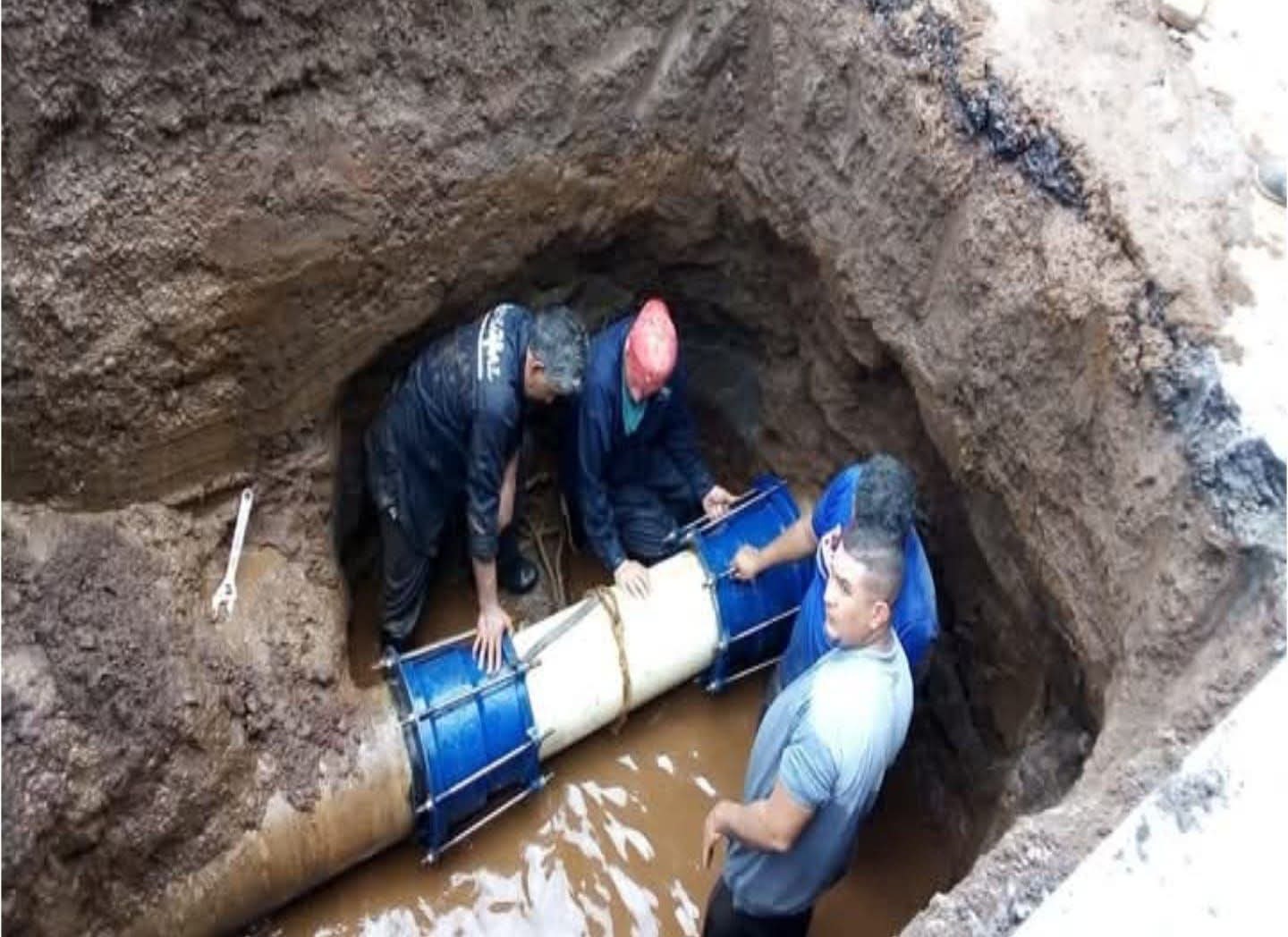 Afectación del servicio de agua por reparaciones de tubo roto