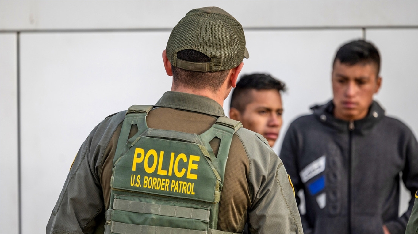 Estas publicaciones en las redes pueden hacerte perder la visa en EEUU