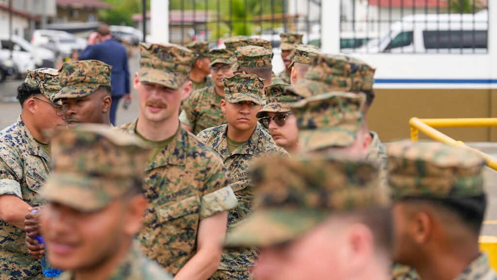 Trump: "Hemos movido muchas tropas a Panamá