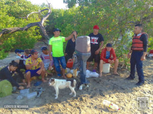 Naval del Ejército rescata tripulaciones de dos pangas