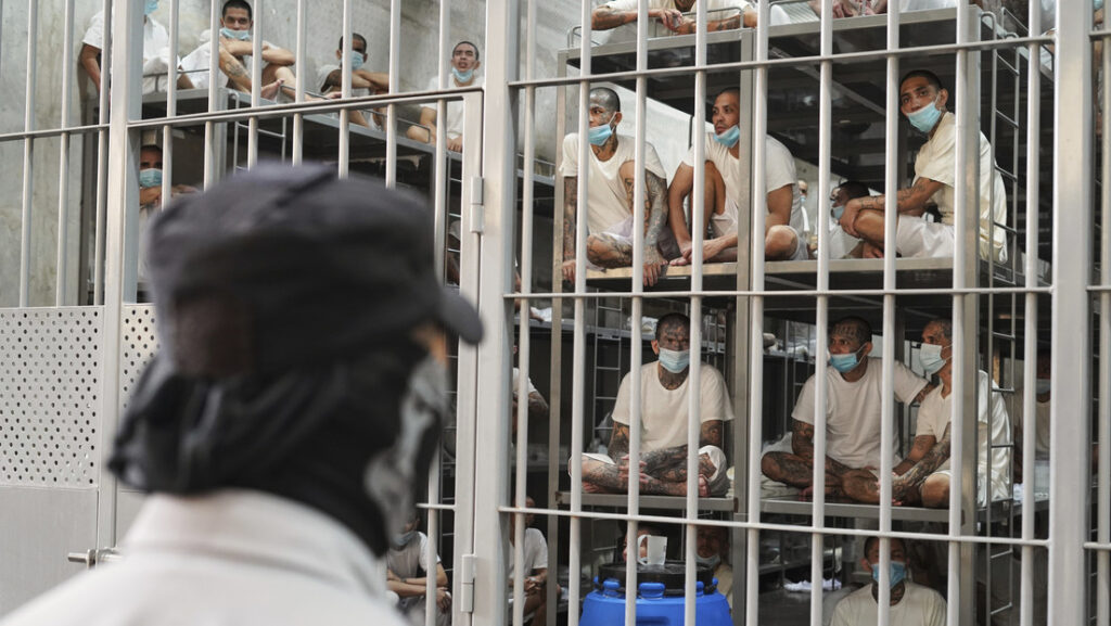 Trump gustaría deportar a El Salvador