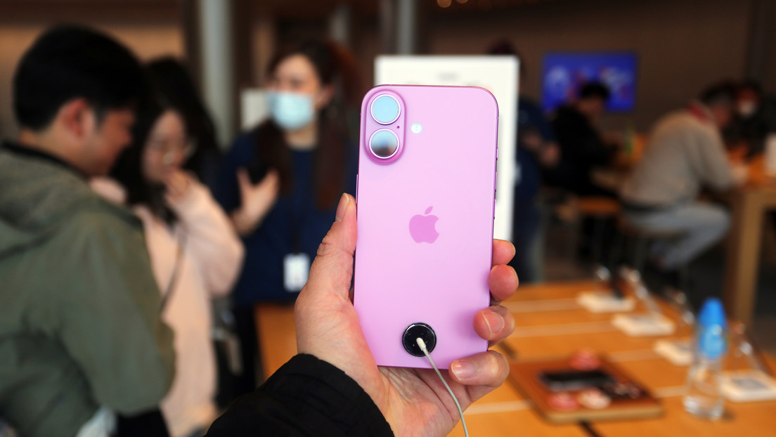 Apple pide a millones de usuarios actualizar sus dispositivos tras “ataque extremadamente sofisticado”