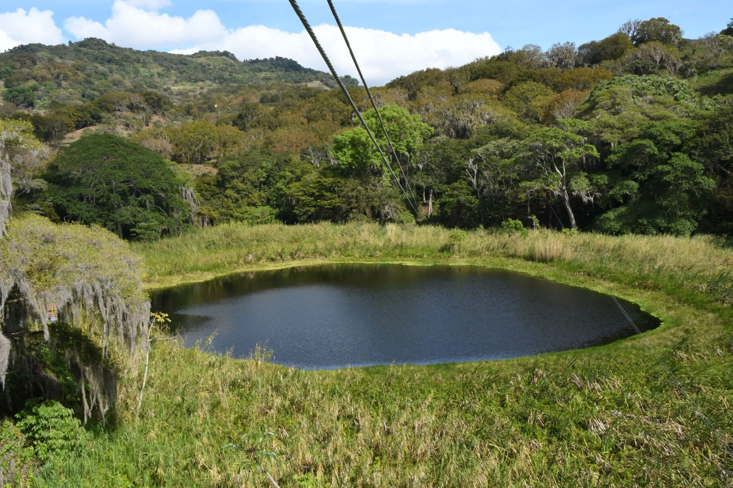 Marena realiza acciones para garantizar el turismo sostenible en reservas naturales  