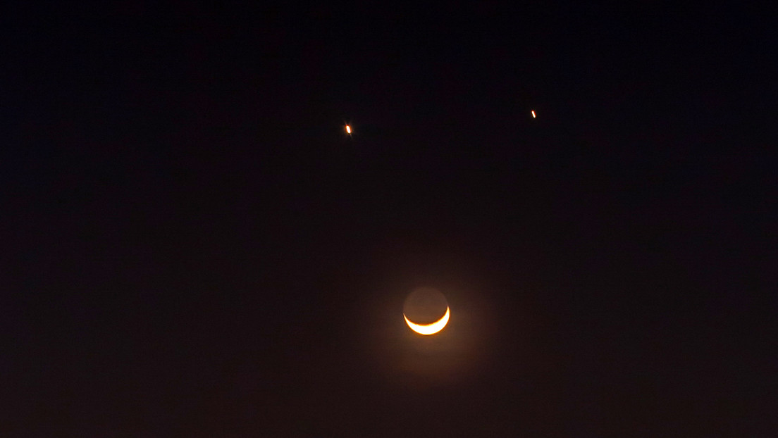 Una inusual ‘cara sonriente’ de la luna será visible en el cielo la próxima semana