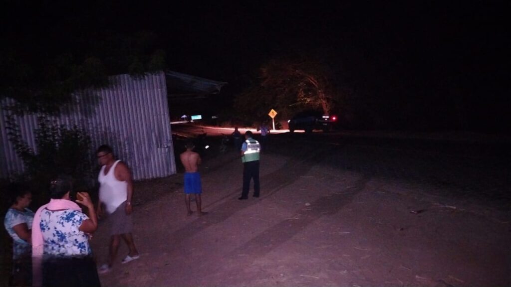 Fallece motorizado luego de estrellarse contra una bodega