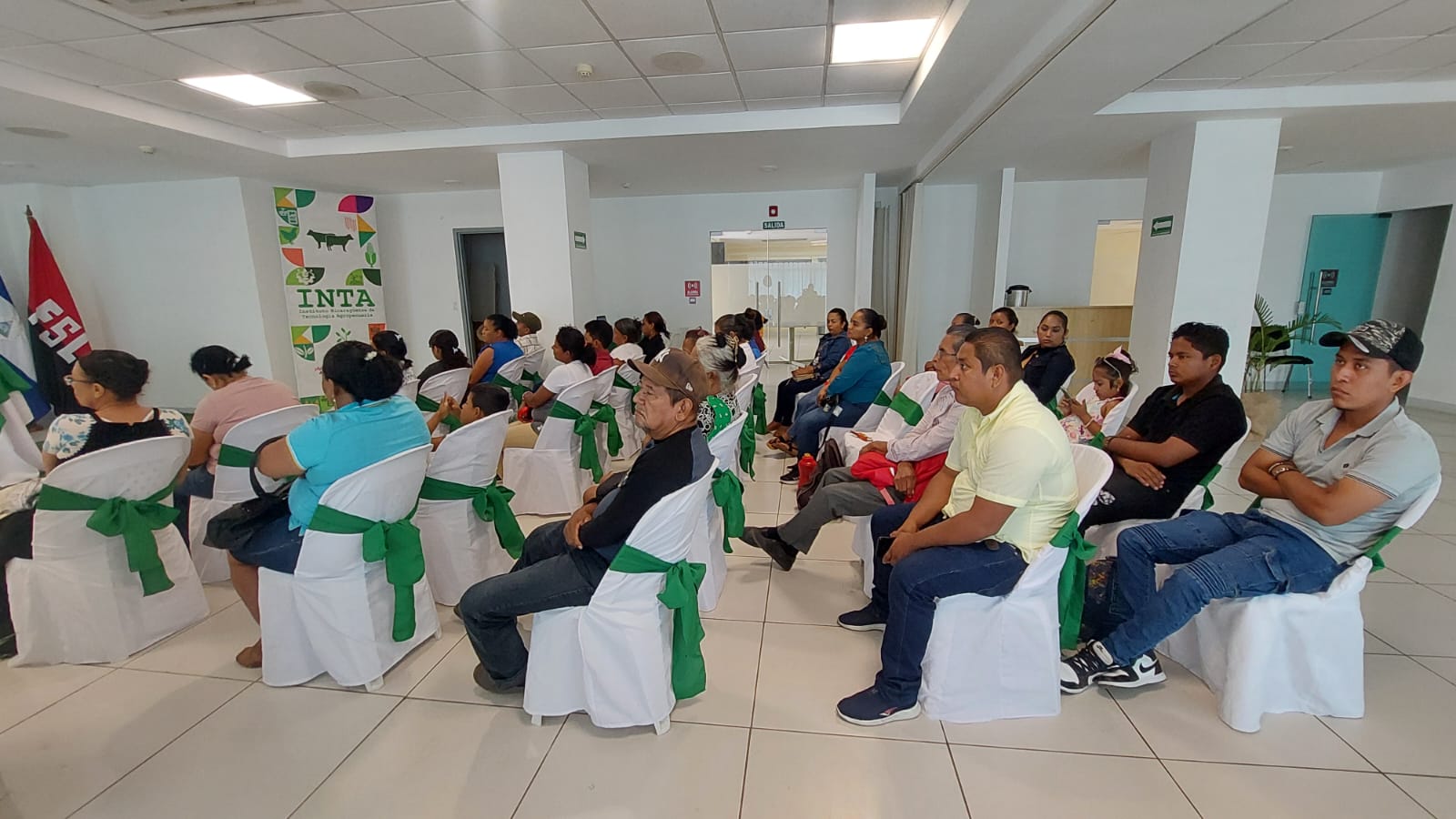 Productores reciben capacitación para prevenir enfermedades en las musáceas