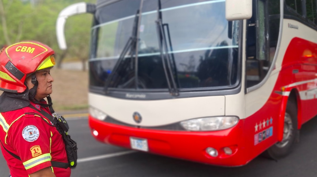 Bus con turistas nicaragüenses es atacado en Guatemala