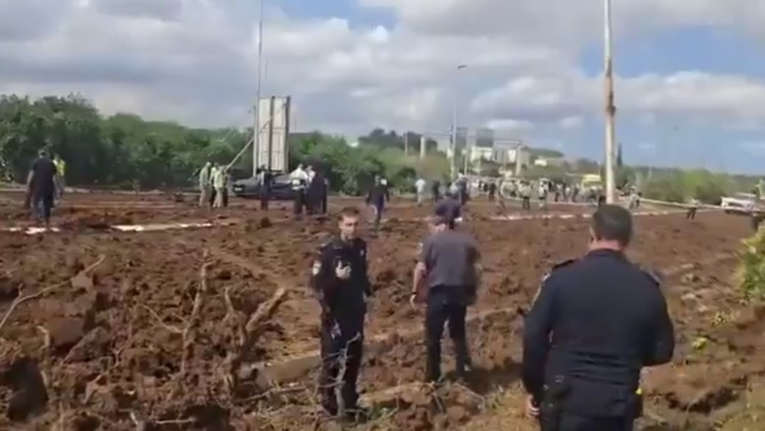 Ataque hutí deja enorme cráter en el aeropuerto más importante de Israel