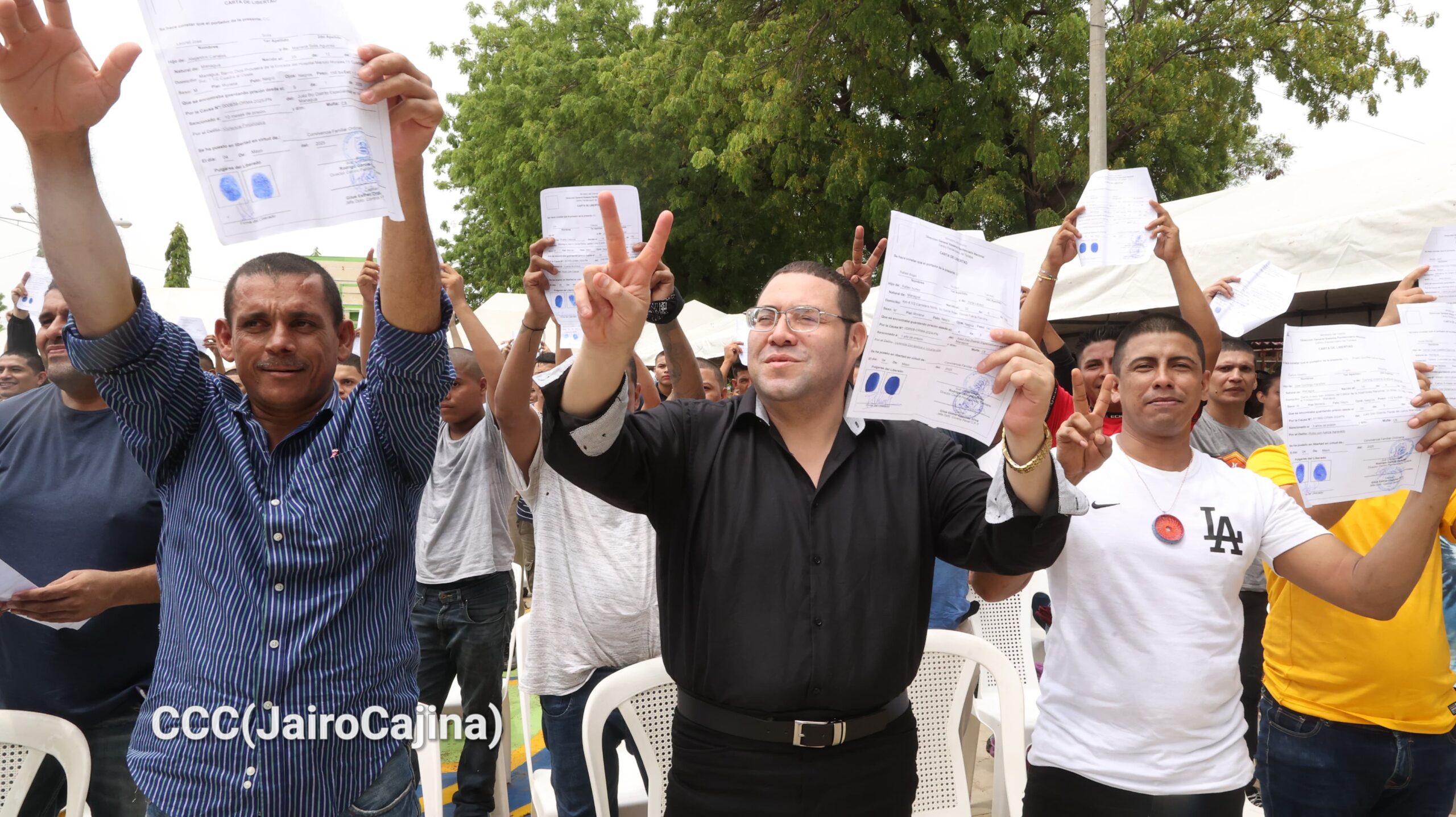 Mil 541 hombres y 159 mujeres salen en libertad bajo el beneficio de convivencia familiar