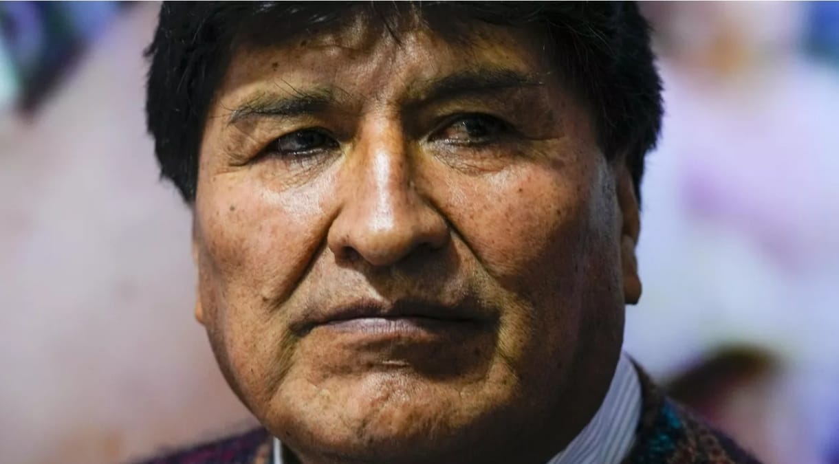 Jueza que anuló orden de aprehensión contra Evo Morales puede ser destituida en Bolivia