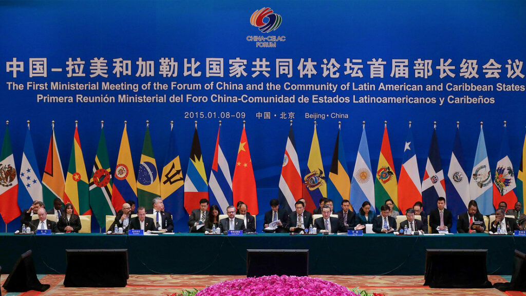 China propone a la Celac coordinarse mejor frente al "egoísmo hegemónico" de EEUU