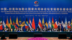 China propone a la Celac coordinarse mejor frente al "egoísmo hegemónico" de EEUU