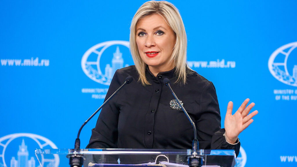 "Como en un chiste": Zajárova comenta el extraño video de Macron, Merz y Starmer