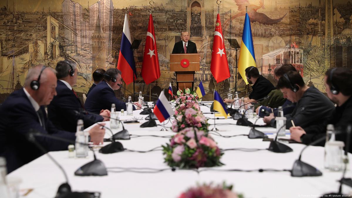 El Kremlin comenta las negociaciones de mañana entre Rusia y Ucrania en Turquía