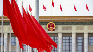 La mayor parte del mundo tiene una opinión más positiva de China que de EE.UU.