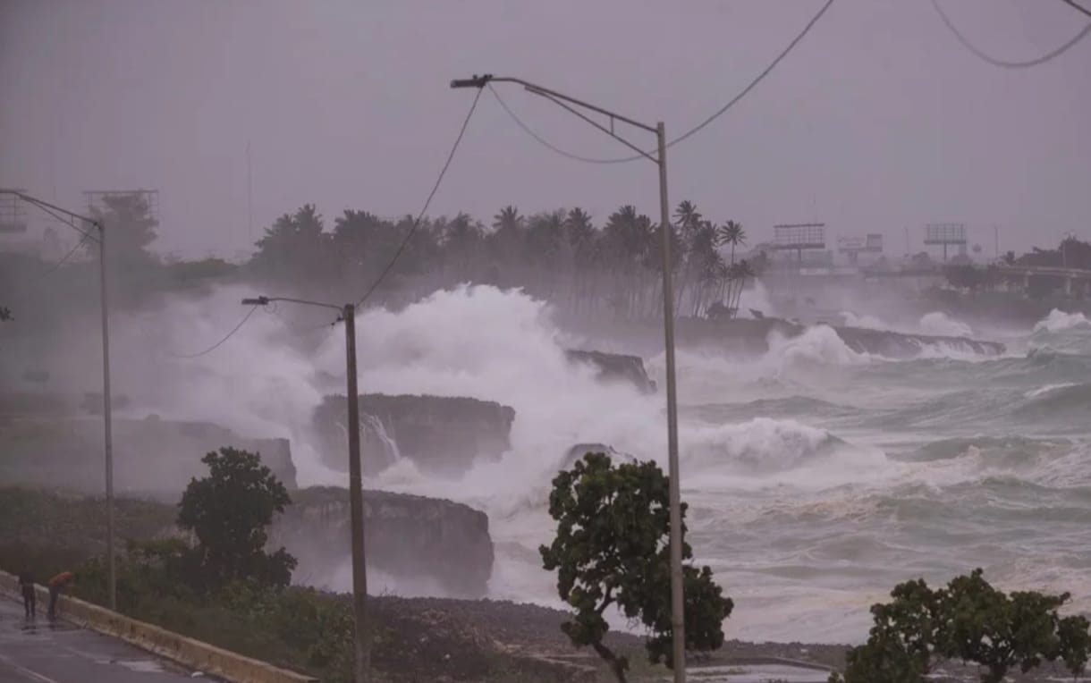 Meteorólogos emiten alertas por temporada de huracanes potencialmente intensa en el Caribe