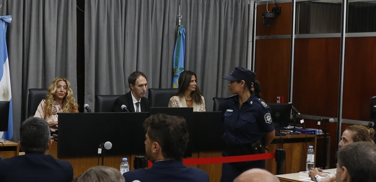 Se complica jueza en juicio por la muerte de Maradona