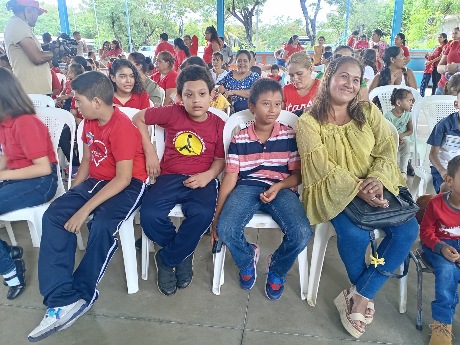 Escuela de Educación Especial Melania Morales celebra a las madres nicaragüenses