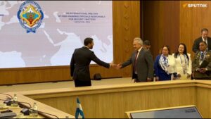 Serguéi Shoigú, durante la reunión con el asesor para Inversiones, Comercio y Cooperación Internacional de la Presidencia de la República de Nicaragua, Laureano Ortega Murillo