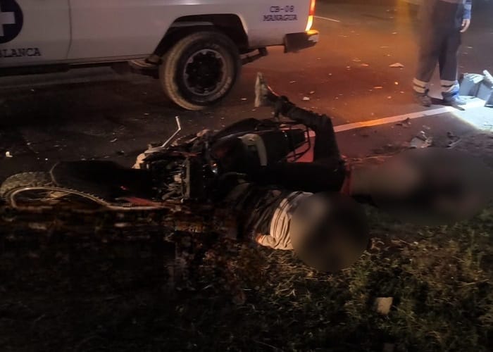 Fatal colisión por exceso de velocidad priva la vida a dos jóvenes motociclistas en Estelí