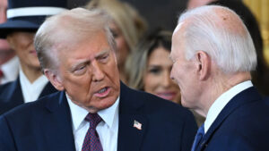 Trump comparte una loca teoría de conspiración sobre Joe Biden