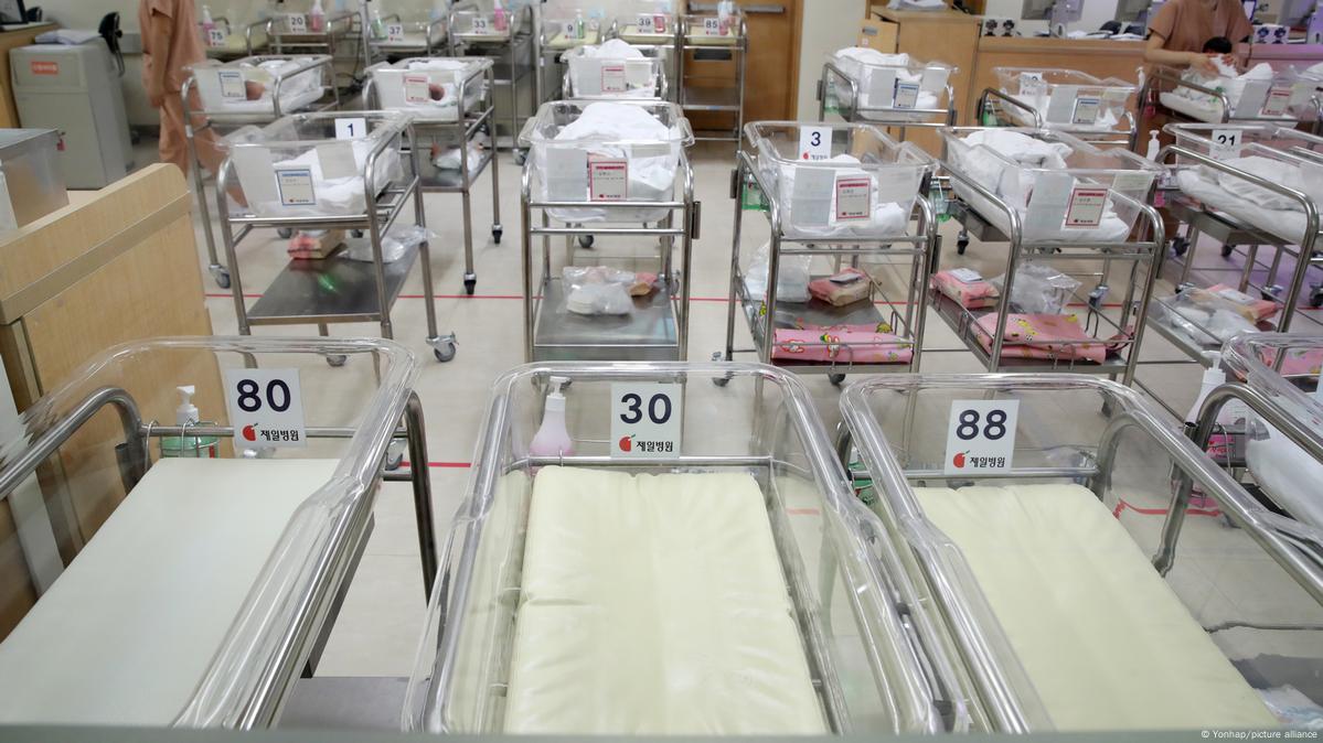 Nacimientos en Japón baten un antirécord jamás registrado desde 1899