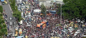 Al menos 11 muertos en una estampida en un estadio de la India