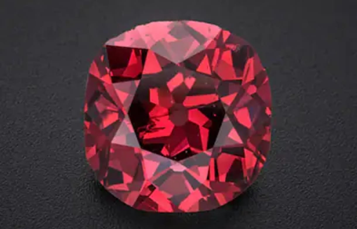 Estudian por primera vez uno de los diamantes más grandes y raros del mundo
