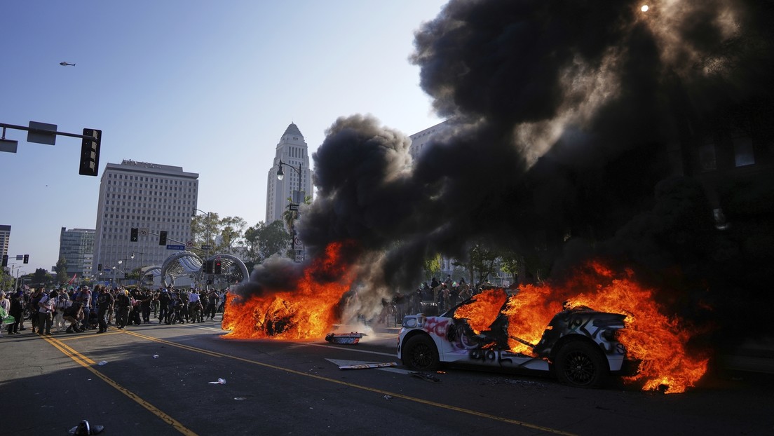 Movilizan a cientos de ‘marines’ para responder al caos en Los Ángeles