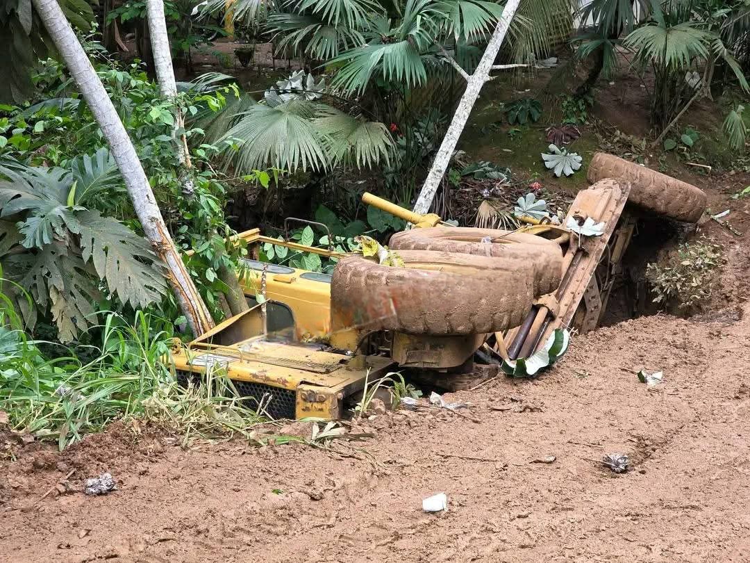 Patrol cae en zanjón sin víctimas fatales en Nueva Guinea