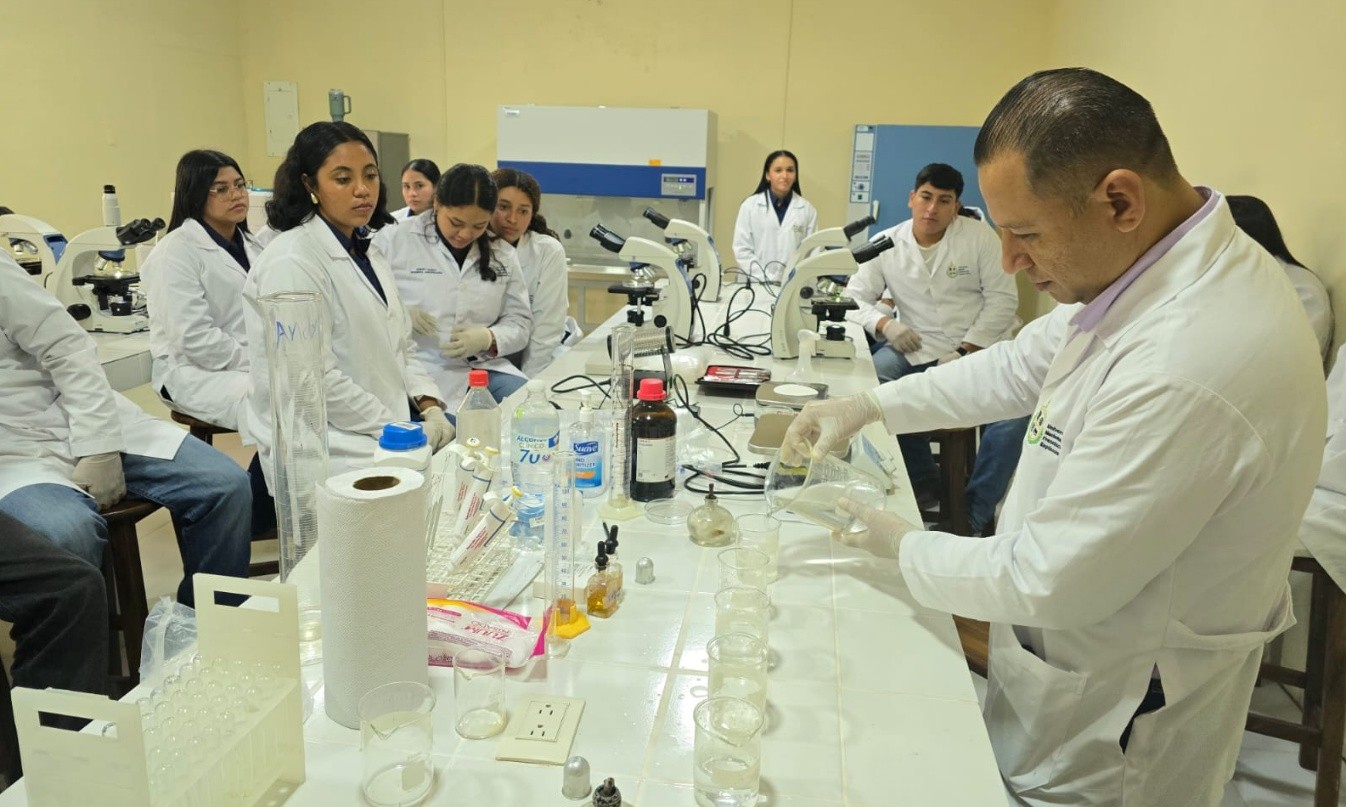 Se inaugura laboratorio para la investigación en sanidad vegetal garantizando la formación integral