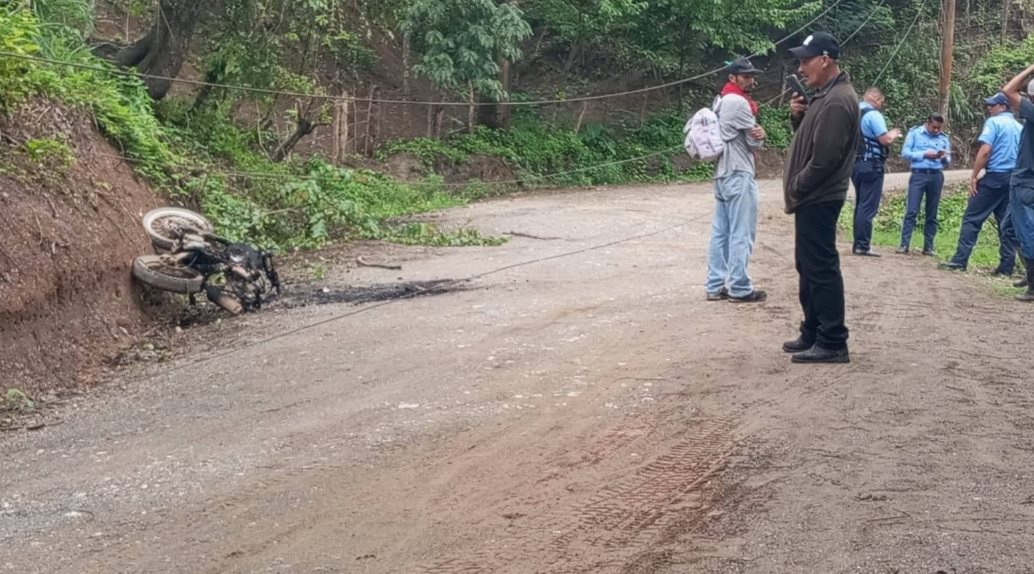 Cable de alta tensión provoca explosión de moto y conductor resulta gravemente quemado en Nueva Segovia