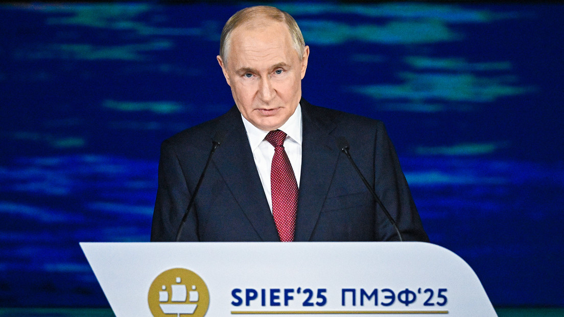 Putin propone al mundo un nuevo modelo de desarrollo libre de manipulación política
