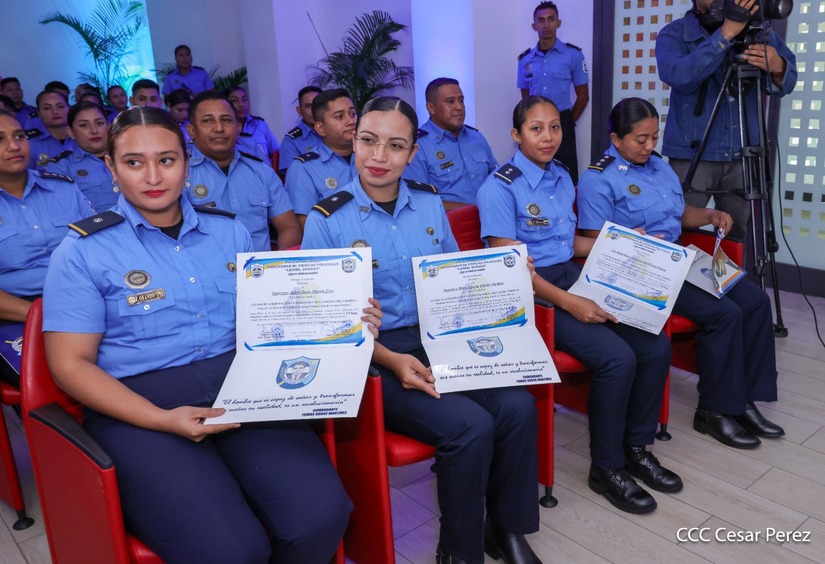 Policía Nacional gradúa a nuevos inspectores en la escena del crimen