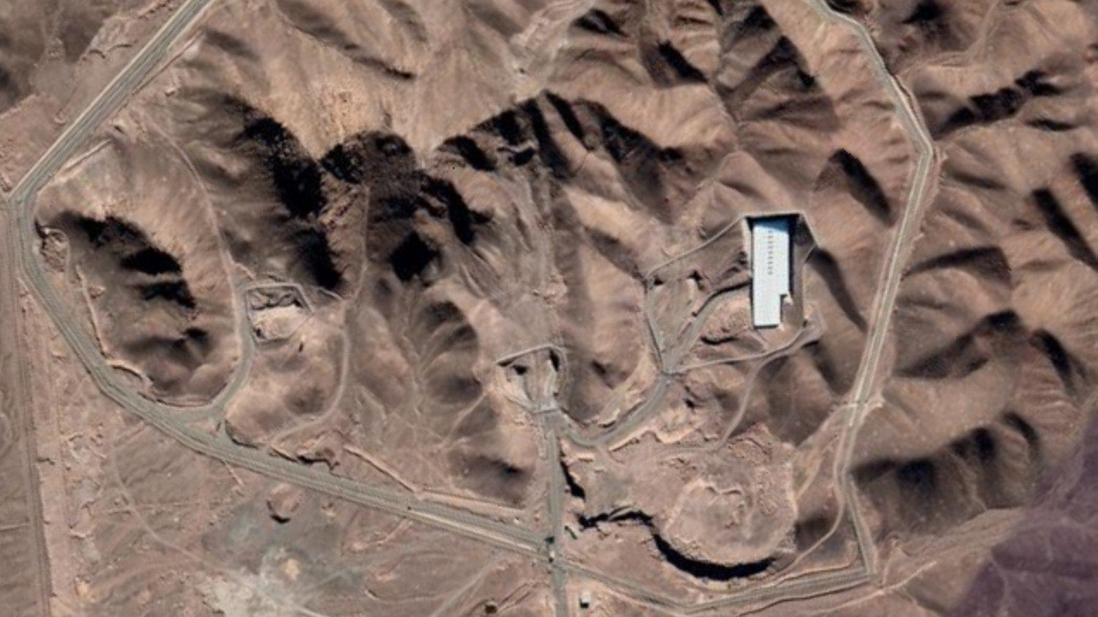 Condenan ataques de EEUU a Irán y legislador iraní afirma que Fordow no sufrió daños graves