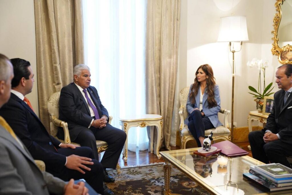 Inicia visita a Honduras secretaria de Seguridad Nacional de EEUU