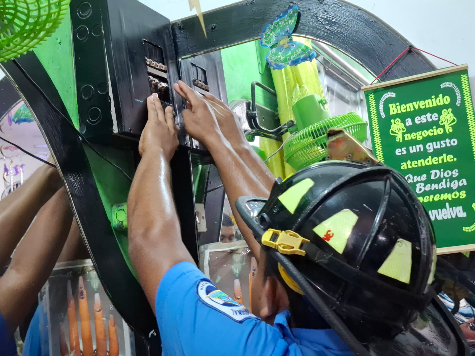 Bomberos realizan nuevas inspecciones en los tramos del mercado Iván Montenegro