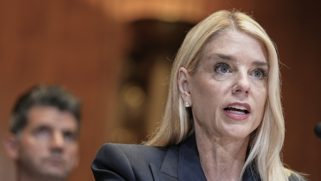 Fiscal general de EEUU incluye a México en la lista de países “adversarios”
