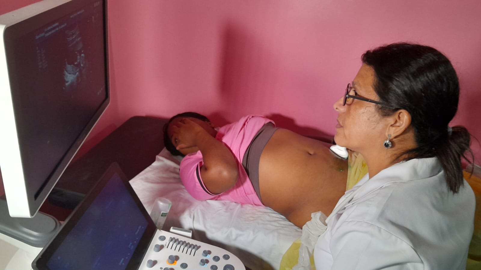 Embarazadas de municipios de Managua beneficiadas con feria de salud
