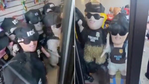 La creativa forma en que los migrantes le dan 'con un palo' a los agentes de ICE