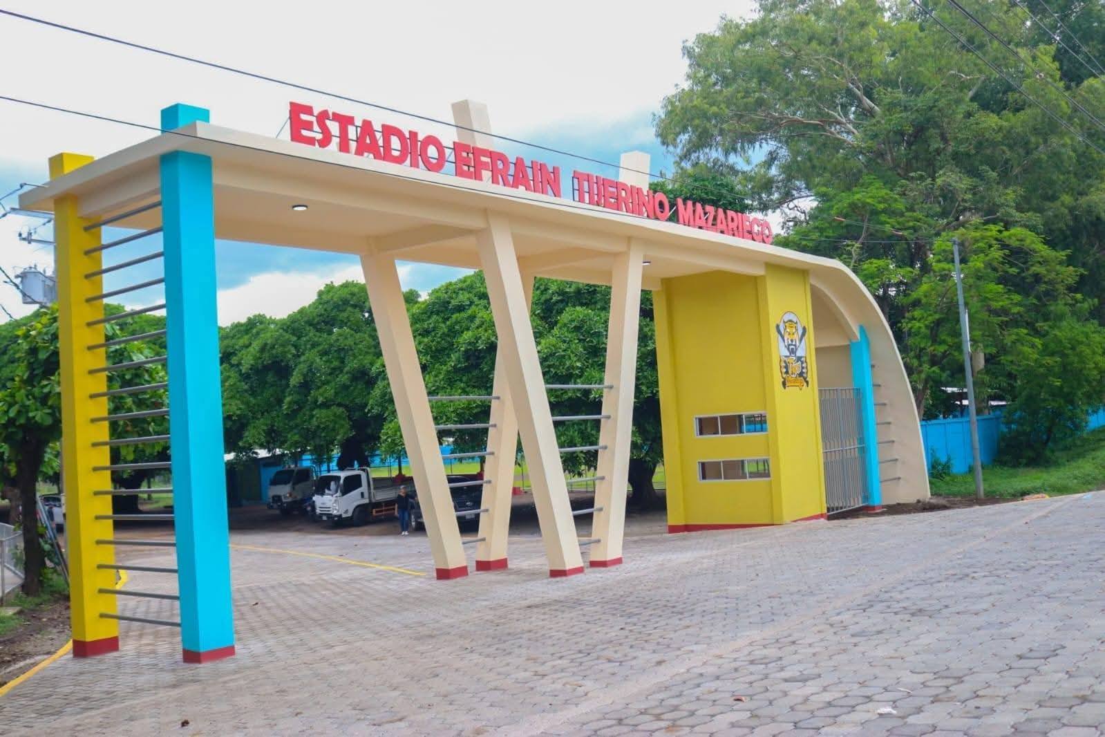 Inauguran mejoras al estadio de béisbol Efraín Tijerino Mazariego en Chinandega