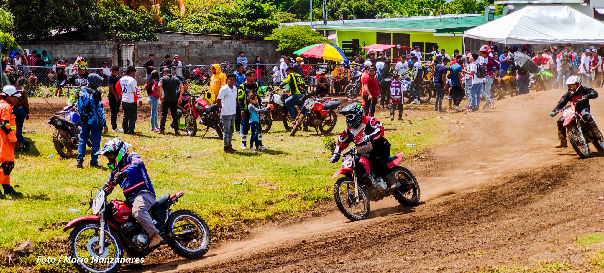 Ciudad Sandino vibra al ritmo de la competencia nacional de motovelocidad
