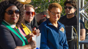 El Gobierno de Trump demanda a Los Ángeles por sus políticas migratorias