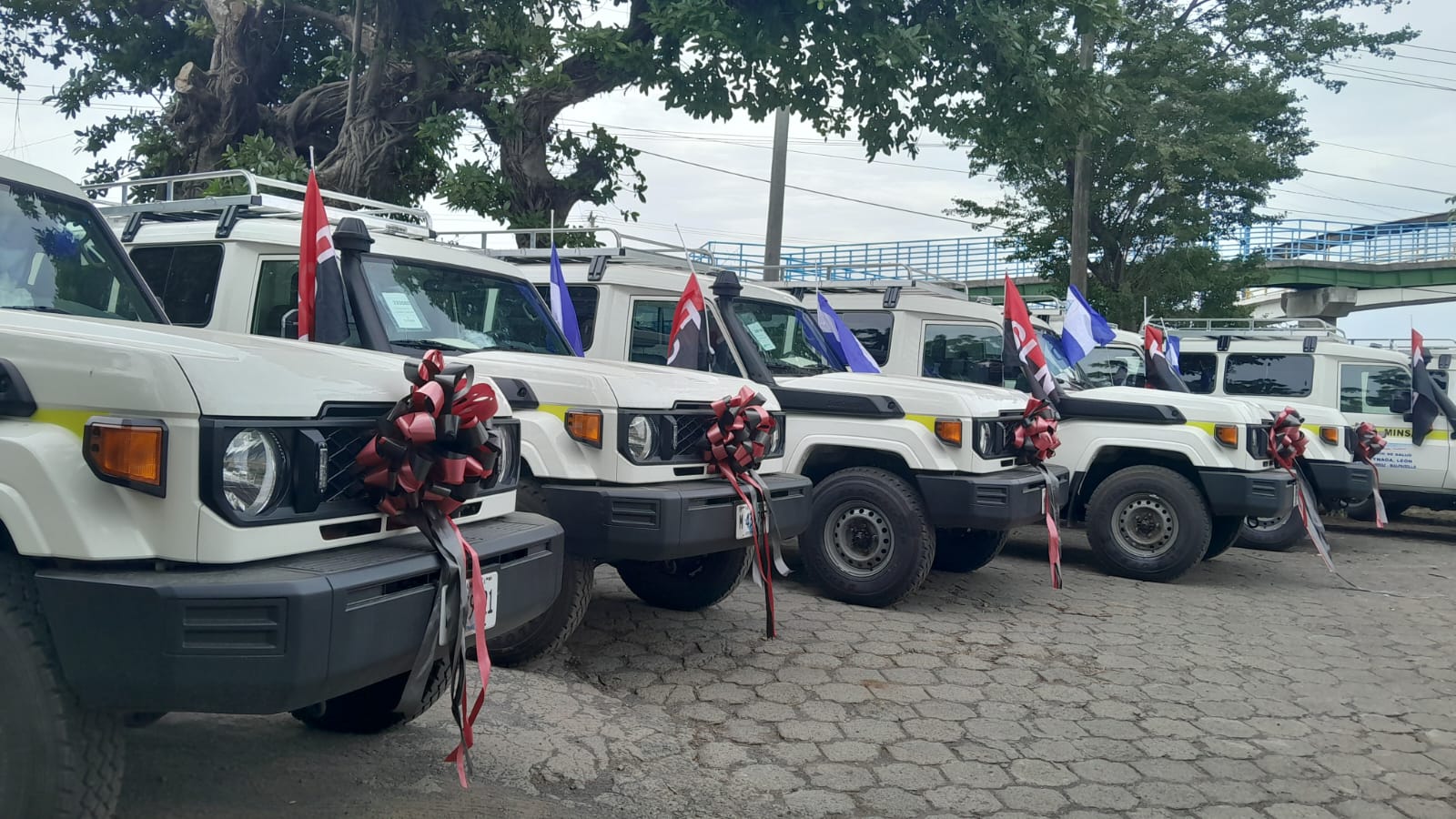 Nuevas ambulancias son distribuidas a municipios del occidente nicaragüense
