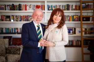Lula visita a Fernández de Kirchner en su prisión domiciliaria