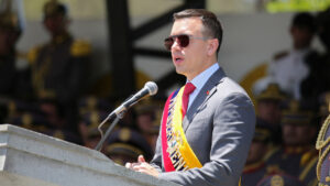 Noboa alista referéndum