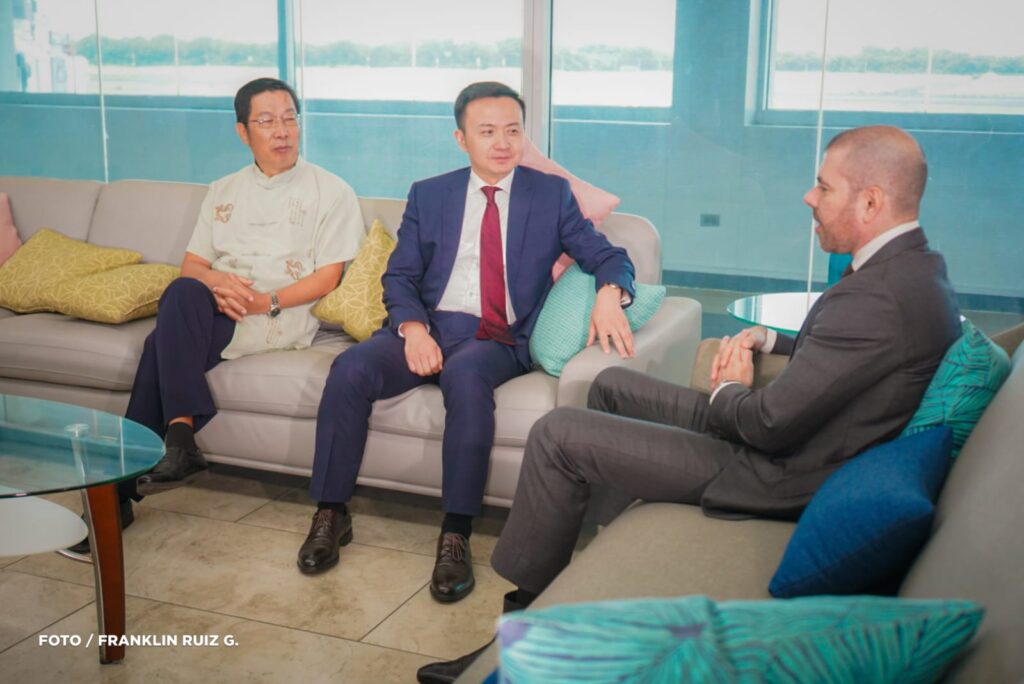 Delegación de China arriba a Nicaragua para abordar cooperación y apoyos mutuos en los espacios multilaterales