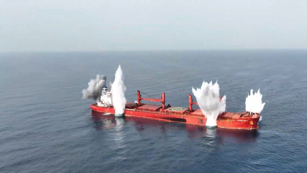 La advertencia de los hutíes tras hundir varios barcos