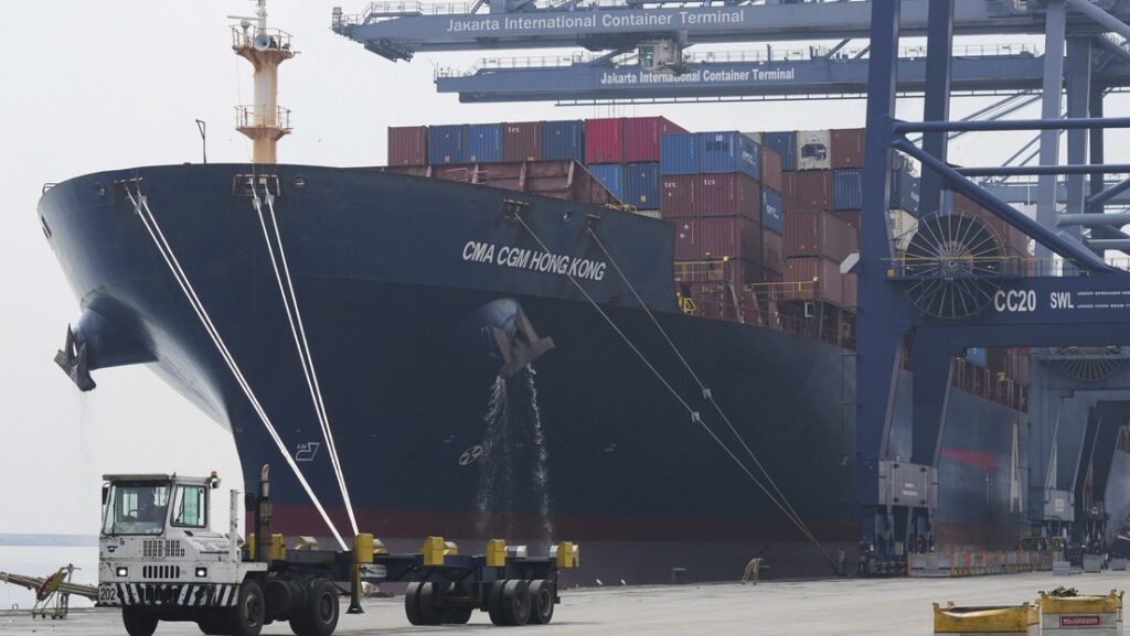 Pekín arremete contra Trump